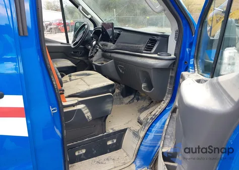 2024 Ford Transit-250 z USA, uszkodzony, nr VIN 1FTBR2C83RKA66930